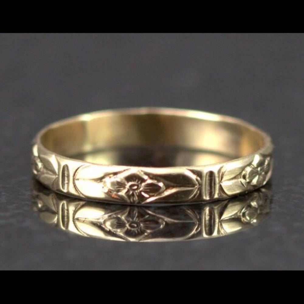 14k gold flower pattern band